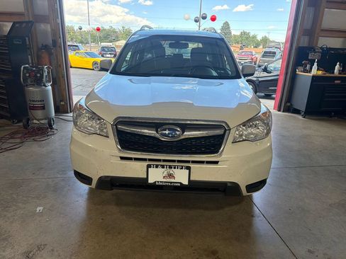 Used 2016 Subaru Forester 2.5i Premium AWD/4WD image 5