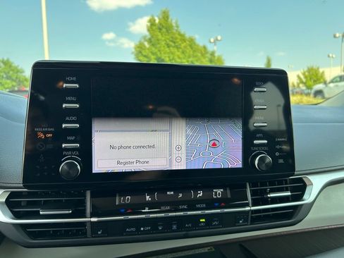 Used 2023 Toyota Sienna XLE w/ XLE Plus Package AWD/4WD image 21