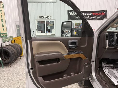 Used 2019 Chevrolet Silverado 2500 LTZ w/ Duramax Plus Package image 25