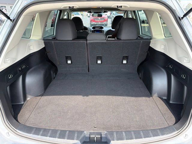 Used 2023 Subaru Forester Premium AWD/4WD image 23
