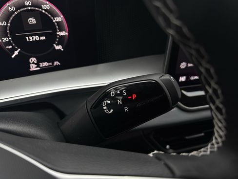 New 2026 Volkswagen Tiguan SE image 16