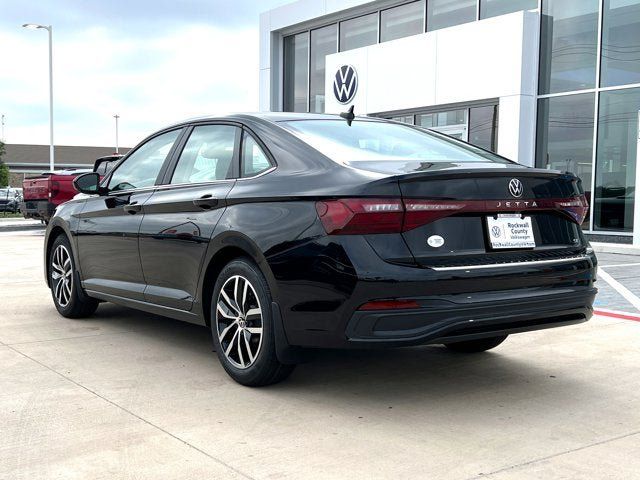 New 2025 Volkswagen Jetta SE FWD image 4