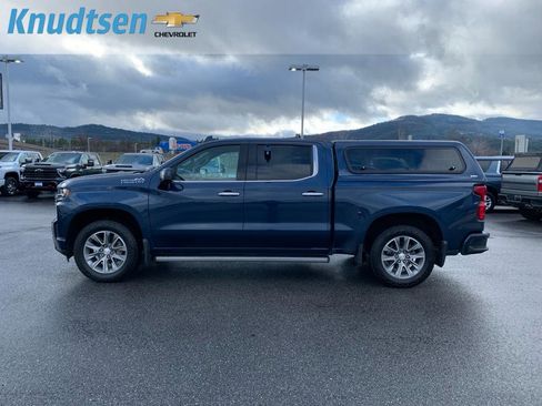 Used 2019 Chevrolet Silverado 1500 High Country w/ Technology Package image 4