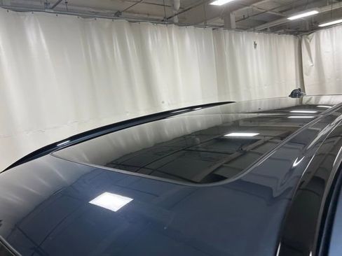 Used 2025 Volvo XC60 B5 Plus image 5