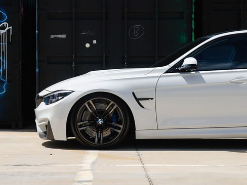 Used 2018 BMW M3 RWD image 28