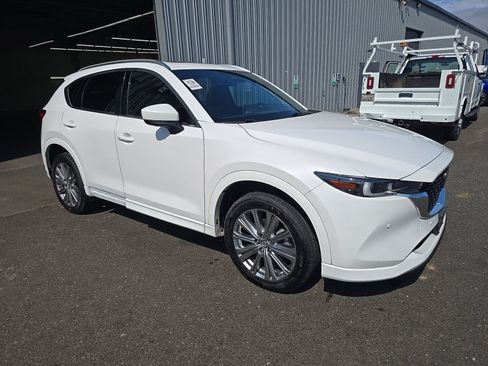 Used 2022 MAZDA CX-5 Signature AWD/4WD image 4