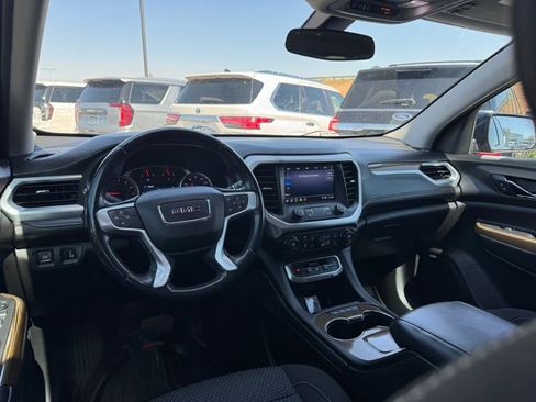 Used 2020 GMC Acadia SLE FWD image 3