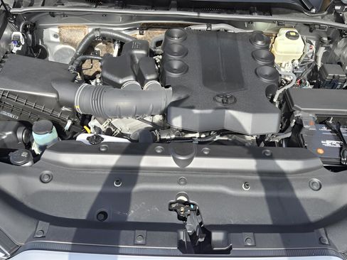 Used 2022 Toyota 4Runner Limited image 31