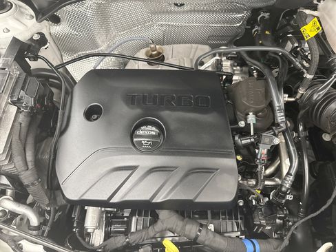 Used 2024 Buick Encore GX Avenir w/ Avenir Technology Package AWD/4WD image 27