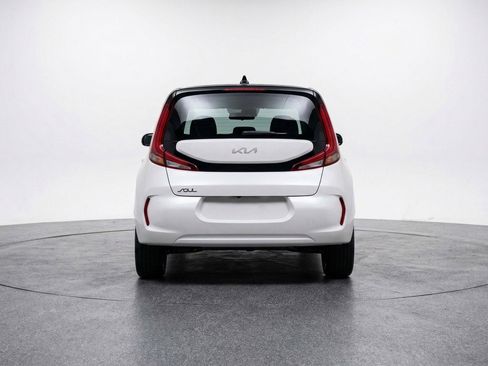 Used 2025 Kia Soul LX w/ LX Technology Package image 7