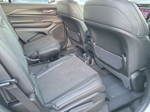 New 2025 Jeep Grand Cherokee L Altitude image 14