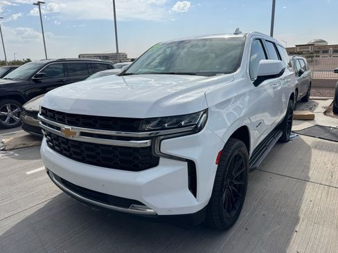 Used 2022 Chevrolet Tahoe LS RWD image 2