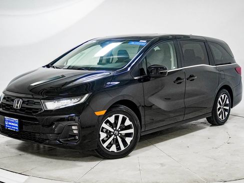 Certified 2026 Honda Odyssey EX-L image 1