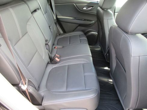 Used 2024 Chevrolet Blazer LT w/ Midnight/Sport Edition FWD image 17