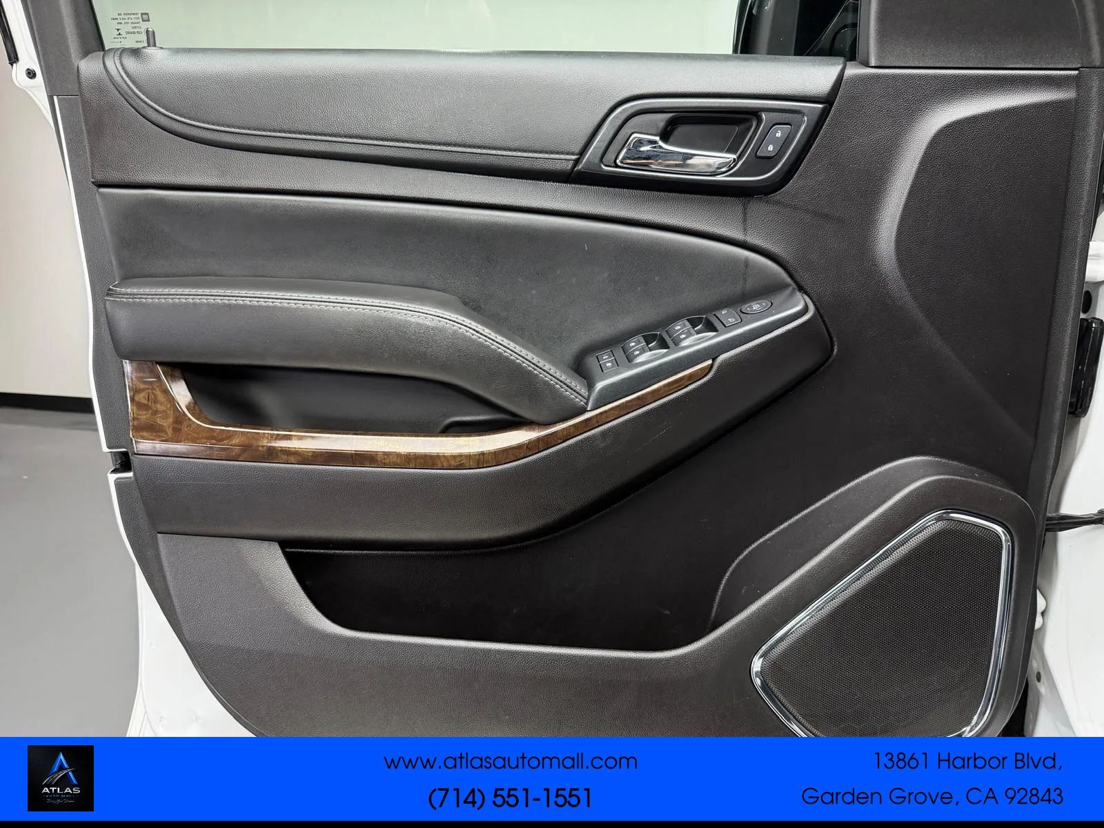 Used 2016 Chevrolet Suburban LS RWD image 27