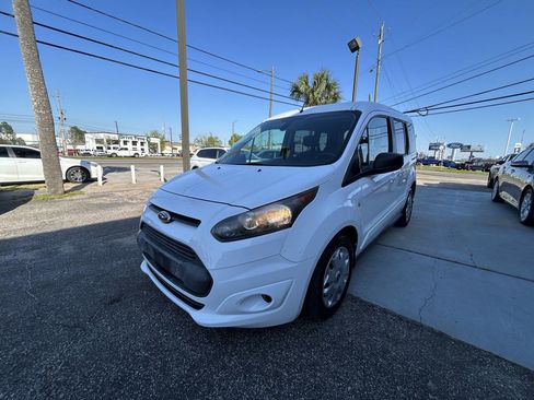 Used 2016 Ford Transit Connect XLT image 2