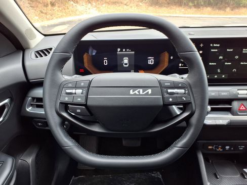 New 2026 Kia K4 EX image 4