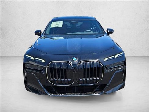 New 2026 BMW 740i RWD image 6