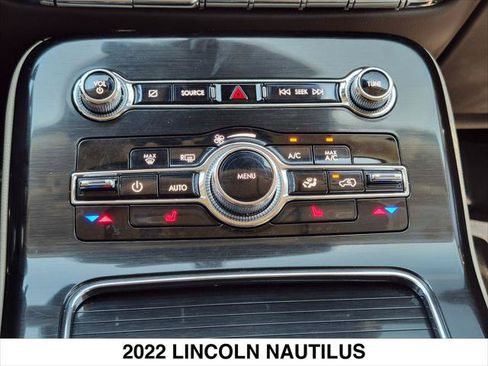 Certified 2022 Lincoln Nautilus FWD image 19