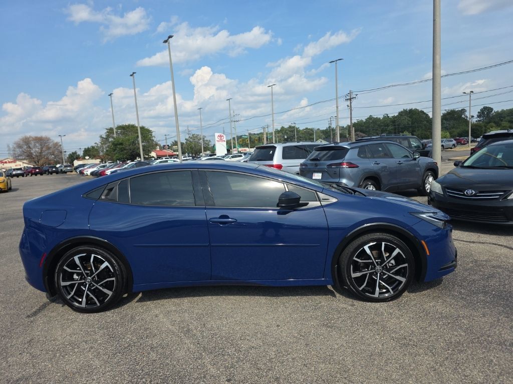 Certified 2024 Toyota Prius Prime Premium w/ Advanced Technology Package FWD image 4