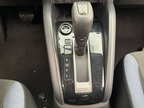 Used 2025 Nissan Versa SV FWD image 38