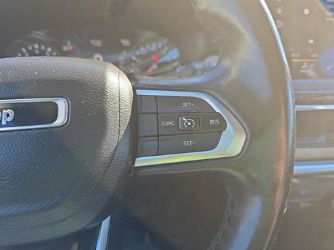 Used 2022 Jeep Compass Latitude image 27