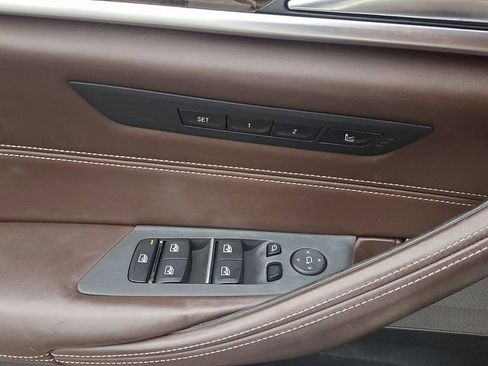 Used 2019 BMW 540i w/ M Sport Package image 25