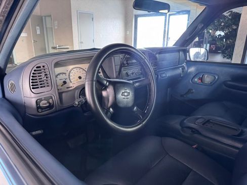 Used 1999 Chevrolet Tahoe 2WD 2-Door w/ Convenience Group image 5