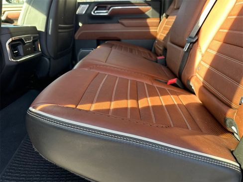 Used 2024 GMC Sierra 3500 Denali Ultimate image 21