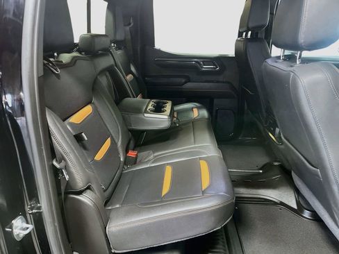 Used 2024 GMC Sierra 1500 AT4 w/ Technology Package image 28