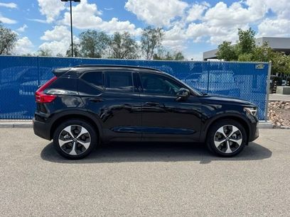 New 2025 Volvo XC40 B5 Plus w/ Protection Package Premier