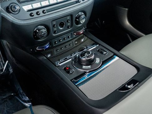 Used 2020 Rolls-Royce Wraith Black Badge image 40