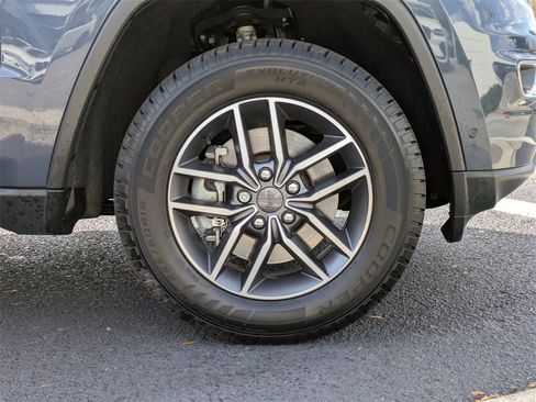 Used 2021 Jeep Grand Cherokee Limited w/ Luxury Group II image 11