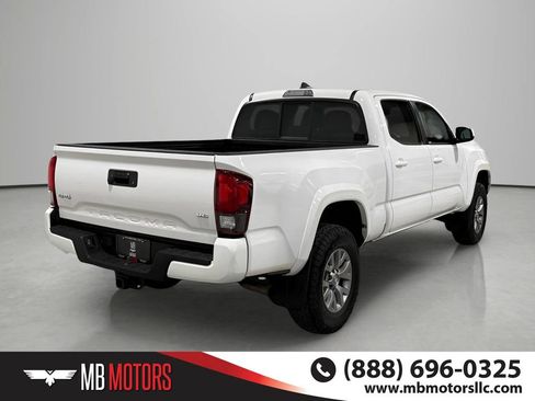 Used 2020 Toyota Tacoma SR5 AWD/4WD image 5
