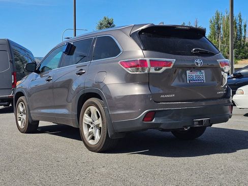 Used 2016 Toyota Highlander Limited Platinum AWD/4WD image 3