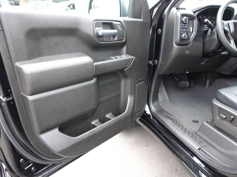 Used 2023 Chevrolet Silverado 1500 Custom image 14