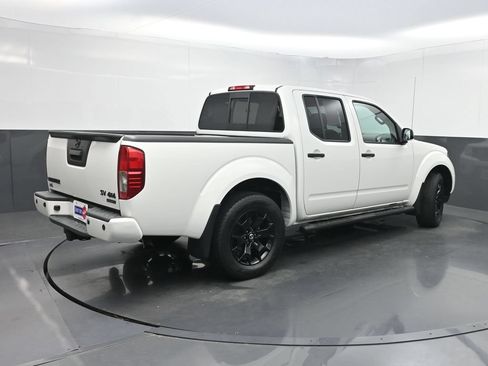 Used 2020 Nissan Frontier SV w/ Midnight Edition Floor Mats AWD/4WD image 20