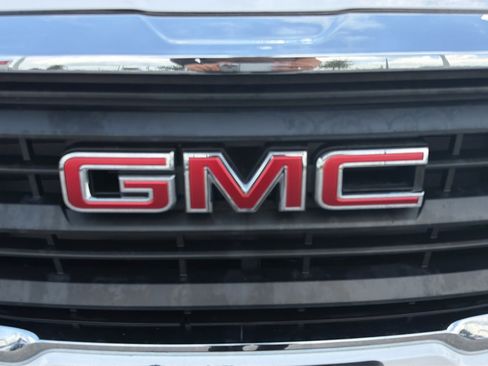 Used 2022 GMC Terrain SLE FWD image 34