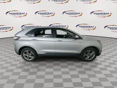 Used 2018 Ford Edge Titanium AWD/4WD image 9