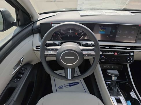 New 2026 Hyundai Tucson SEL image 12