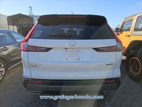 Used 2025 Honda CR-V Sport-L image 8