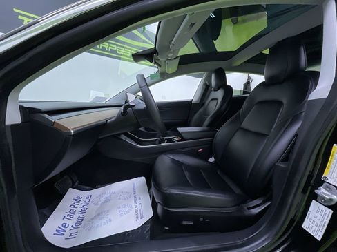 Used 2019 Tesla Model 3 Long Range image 17