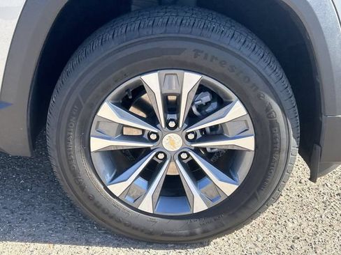 Used 2025 Chevrolet Equinox LT FWD image 10