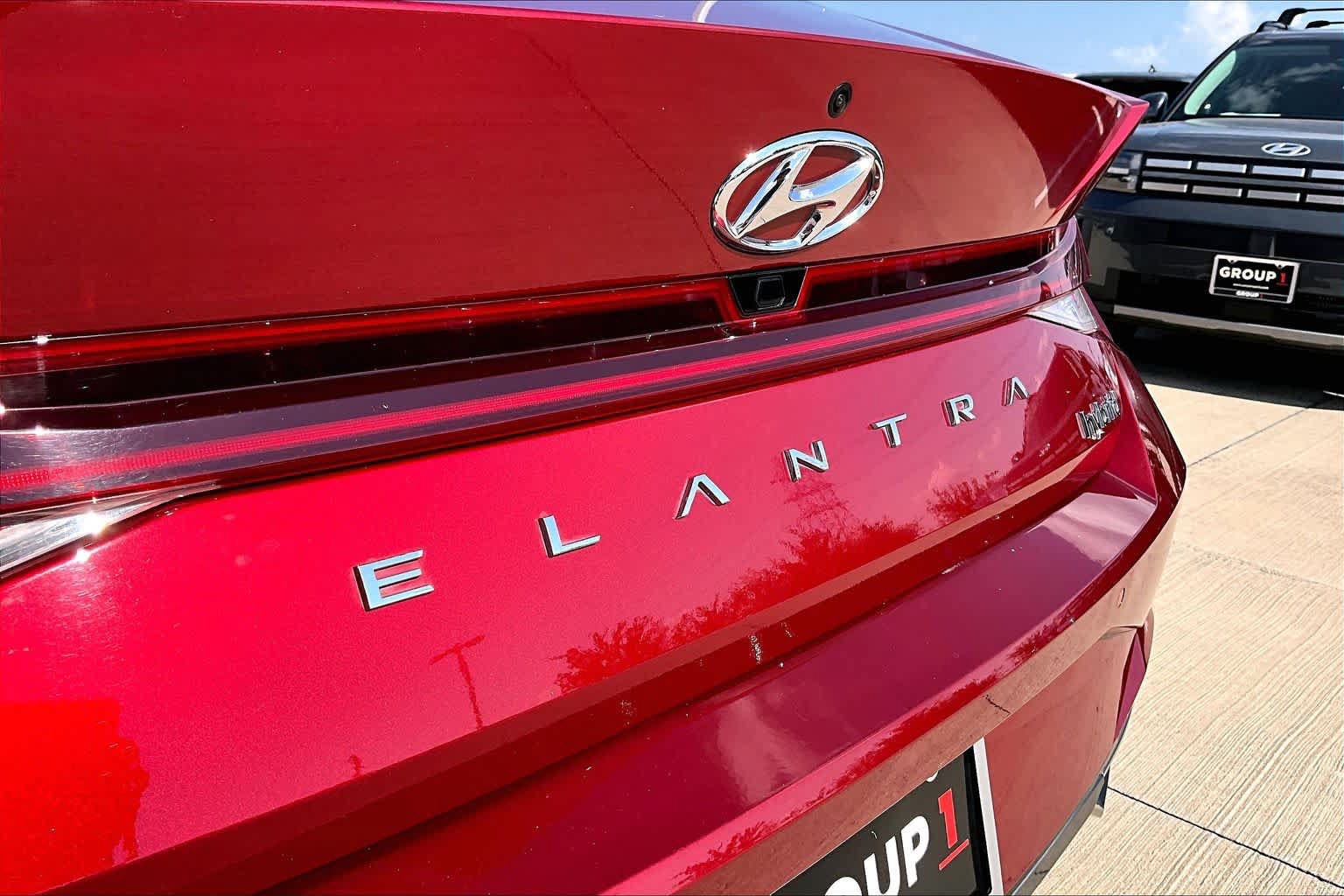 Used 2023 Hyundai Elantra Limited FWD image 30