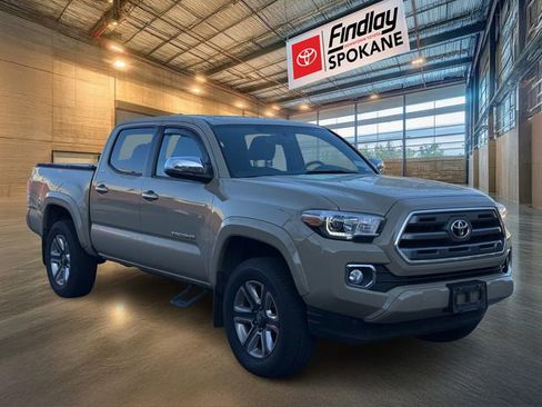 Used 2017 Toyota Tacoma Limited image 3