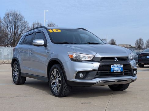 Used 2016 Mitsubishi Outlander Sport SEL image 4