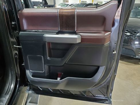 Used 2017 Ford F250 Platinum w/ Platinum Ultimate Package image 23