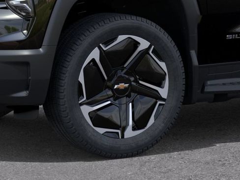 New 2026 Chevrolet Silverado EV LT AWD/4WD image 9