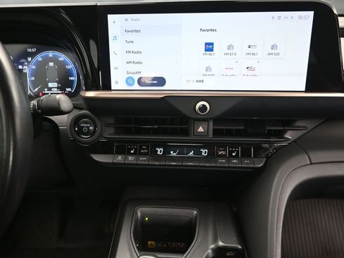 Used 2023 Toyota Crown AWD/4WD image 29