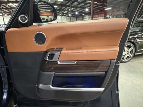 Used 2017 Land Rover Range Rover Autobiography image 67